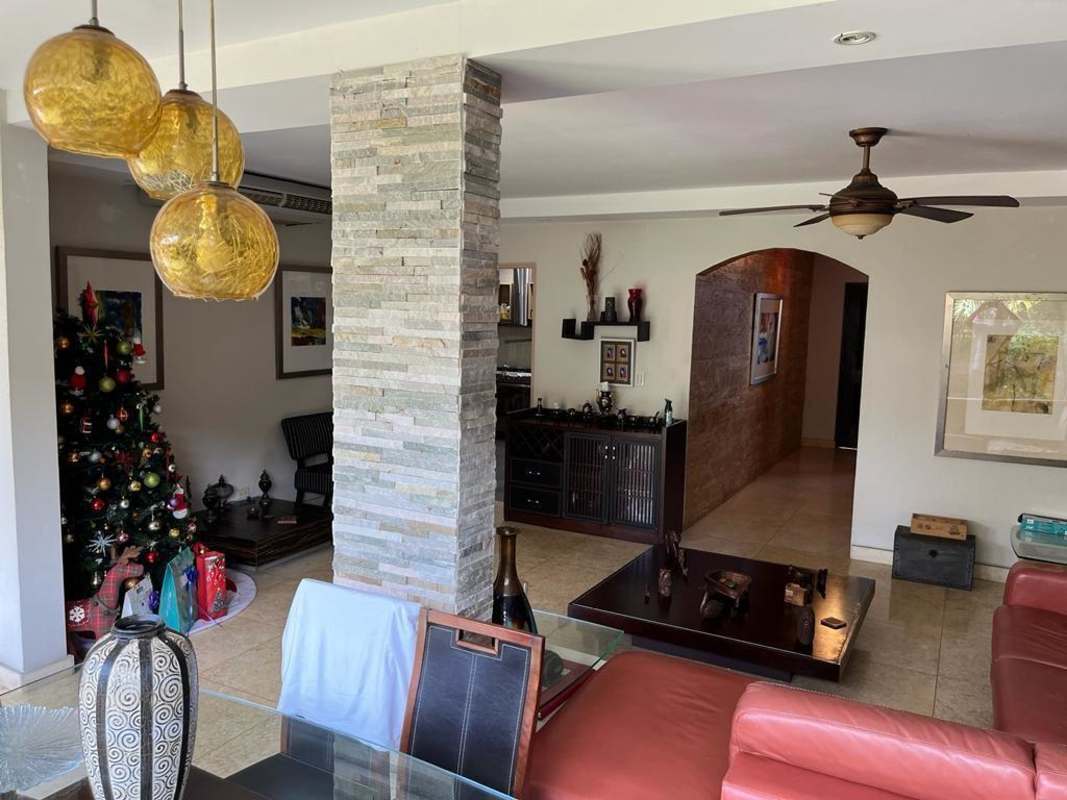 Fully equipped modern kitchen with appliances in PH Quintas de Versalles Panama