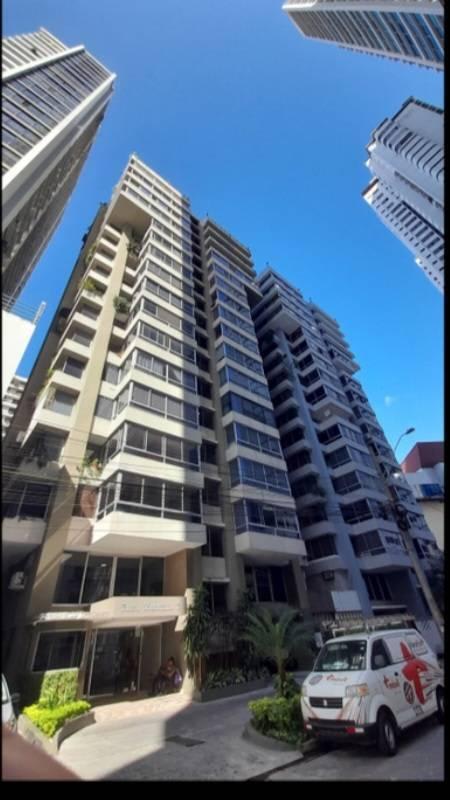 Bright living and dining area furnished with access to balcony, PH Bahia Marbella 2 Marbella Panama