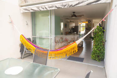 Remodeled kitchen with breakfast bar, granite countertops, Punta Barco Panama beach condo