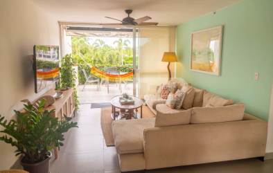 Remodeled 2BR Beach Condo PH Las Islas Punta Barco