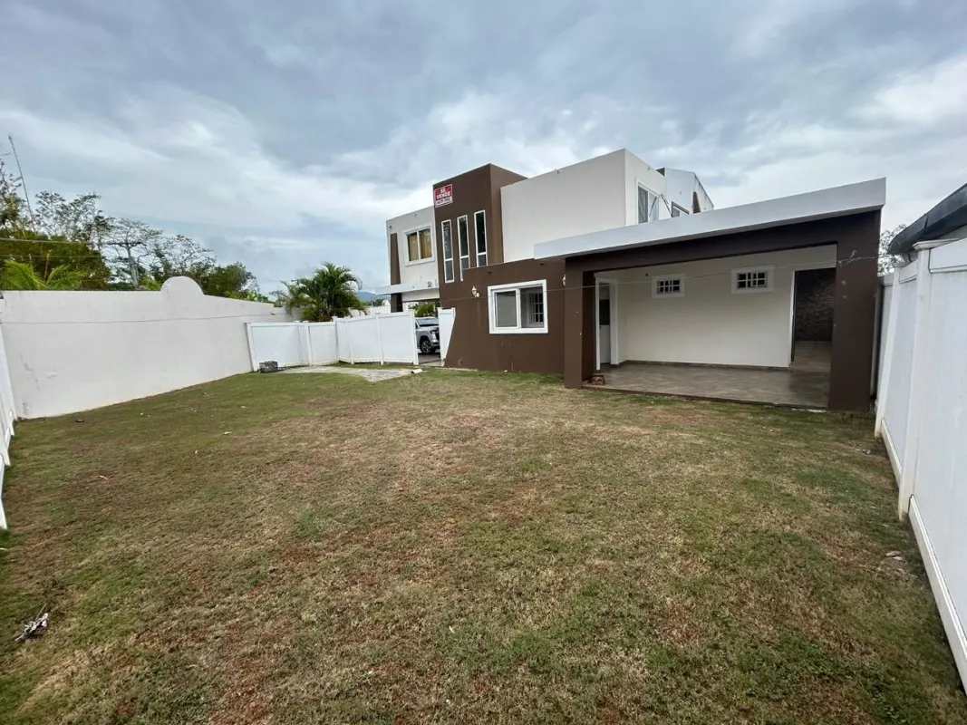 Open living dining room modern porcelain floor neutral tones PH Everest Brisas del Golf Panama