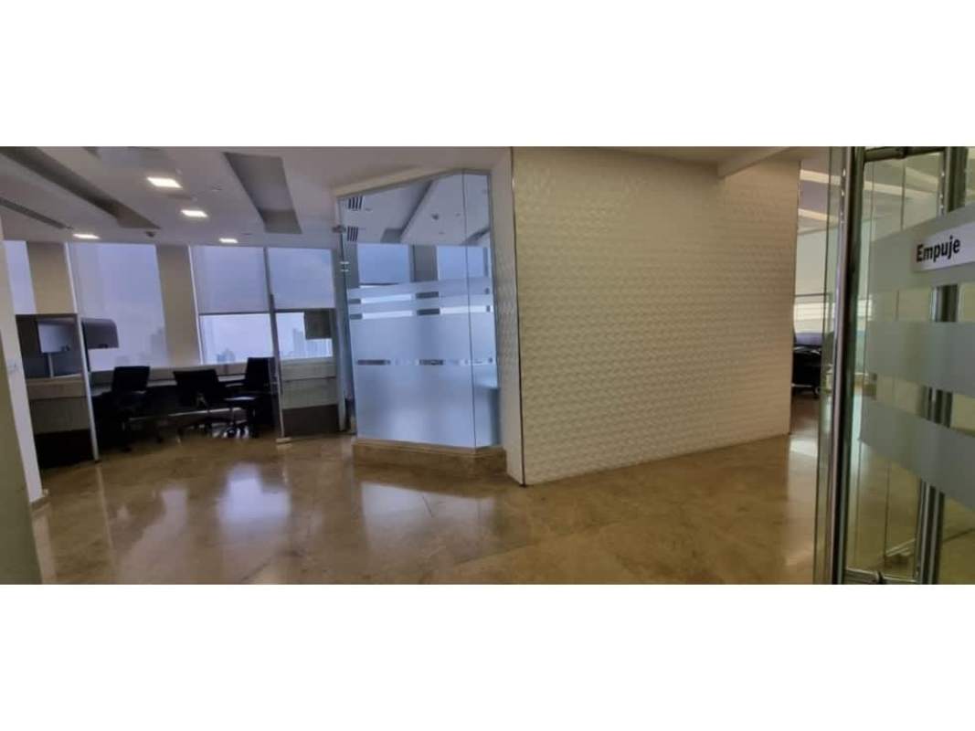 Large conference room with city skyline views and high-end finishes PH BICSA Tower Panama