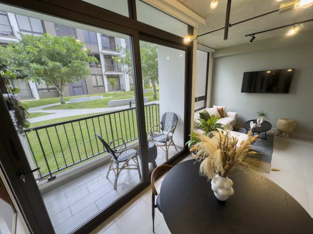 Modern bathroom with shower glass enclosure and sink PH Begin CoLiving Brisas del Golf Panama