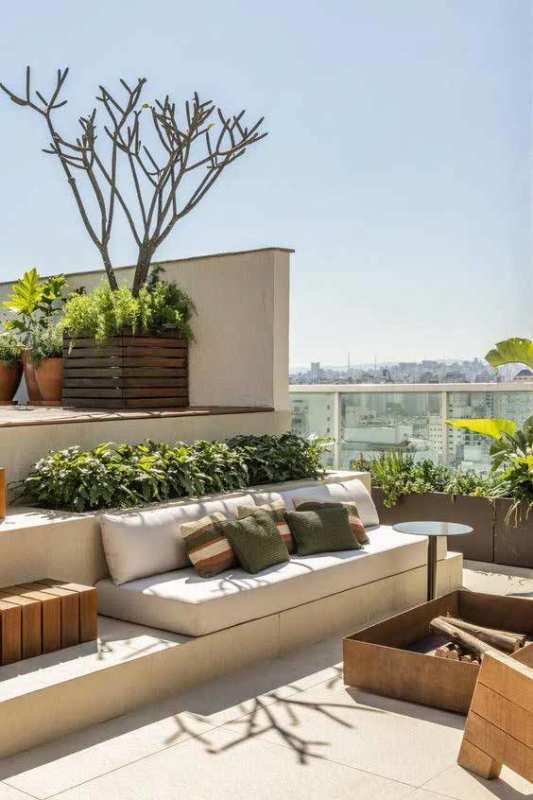 Rooftop terrace with seatings, glass rail, greenery, skyline views at PH AWA Bella Vista Panama