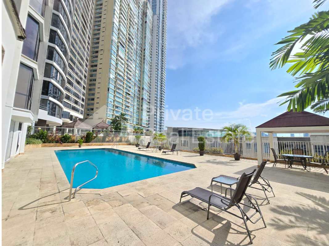 Open dining area with marble floors and ocean skyline views at PH Mediterrané Punta Paitilla