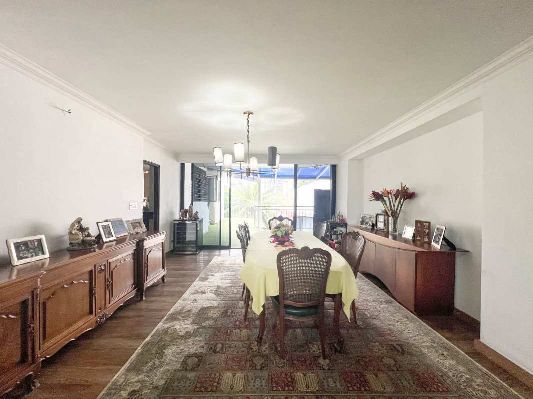 Spacious kitchen with ample cabinets, granite countertops, appliances in PH Coco Palace Panama for sale