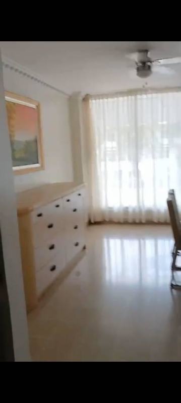 Second bedroom with AC, closet and double bed for rent in PH Obarrio Suites Panama