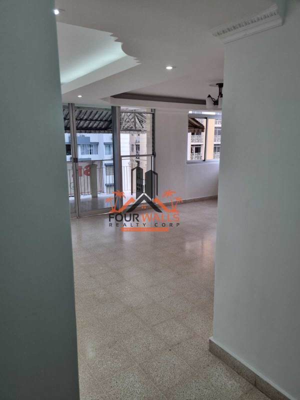 Bedroom with ensuite bathroom, split AC, closet PH Vista Hermosa Tower Panama