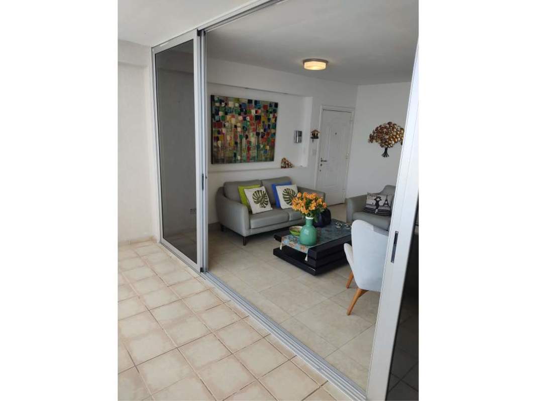 Modern bathroom with glass shower enclosure in PH Terras San Francisco Panama