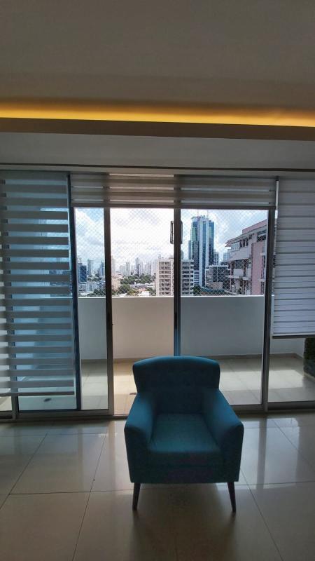 Remodeled kitchen with granite countertops and gas stove in PH The Palm Obarrio Panama City