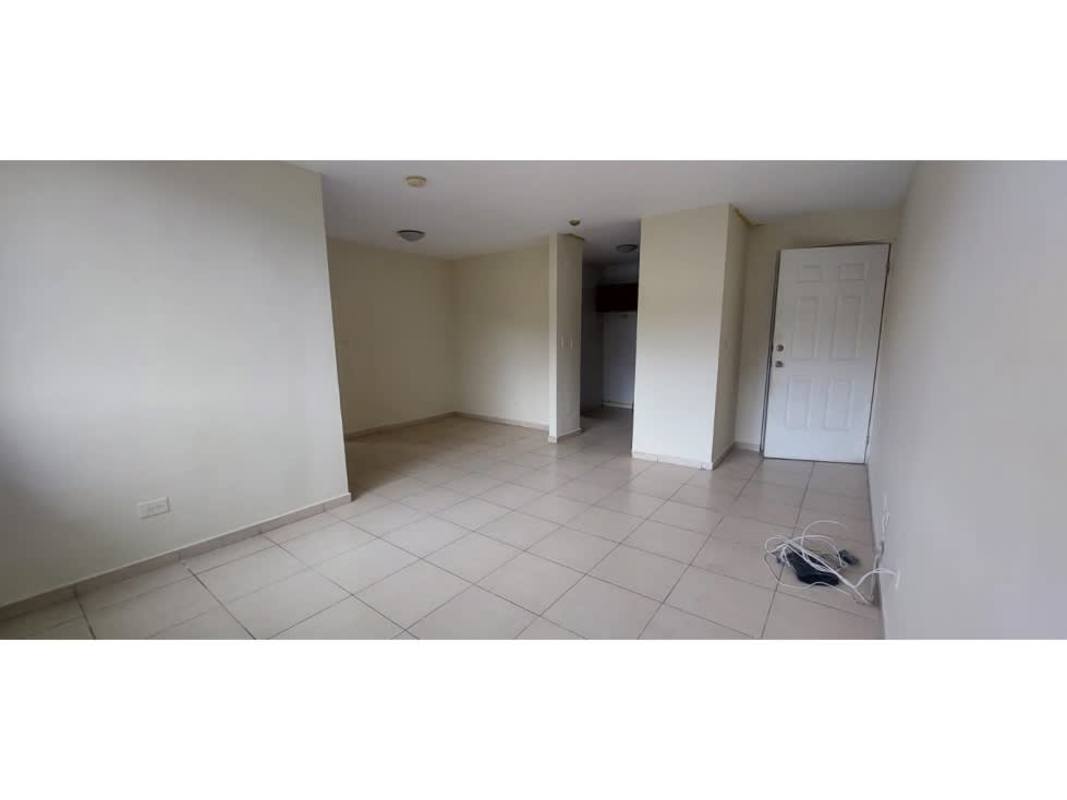 Modern 2BR Condo with Pool PH Mallorca Park Village Los Andes