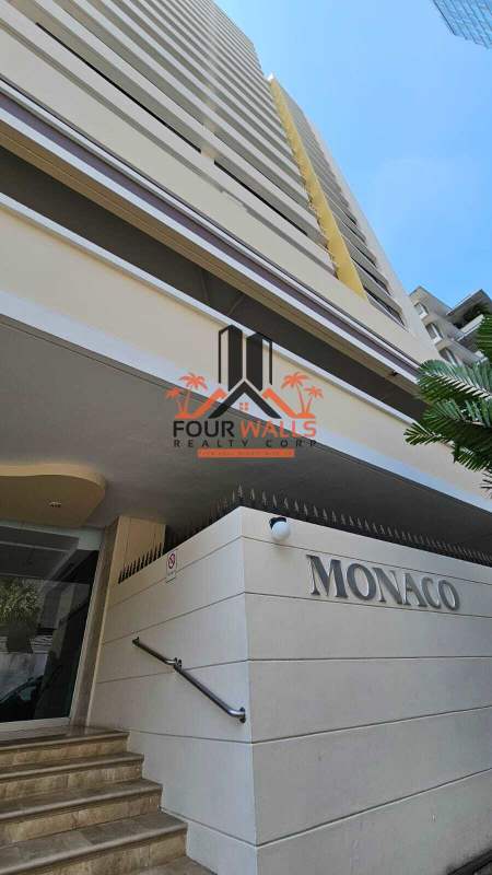 Contemporary bathroom tile walls, glass shower in PH Monaco apartment for sale Obarrio Panama