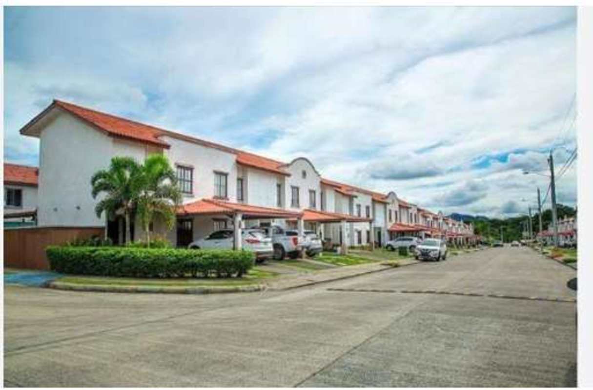 3BR Townhouse for Sale PH Residencial La Reserva Villa Zaita