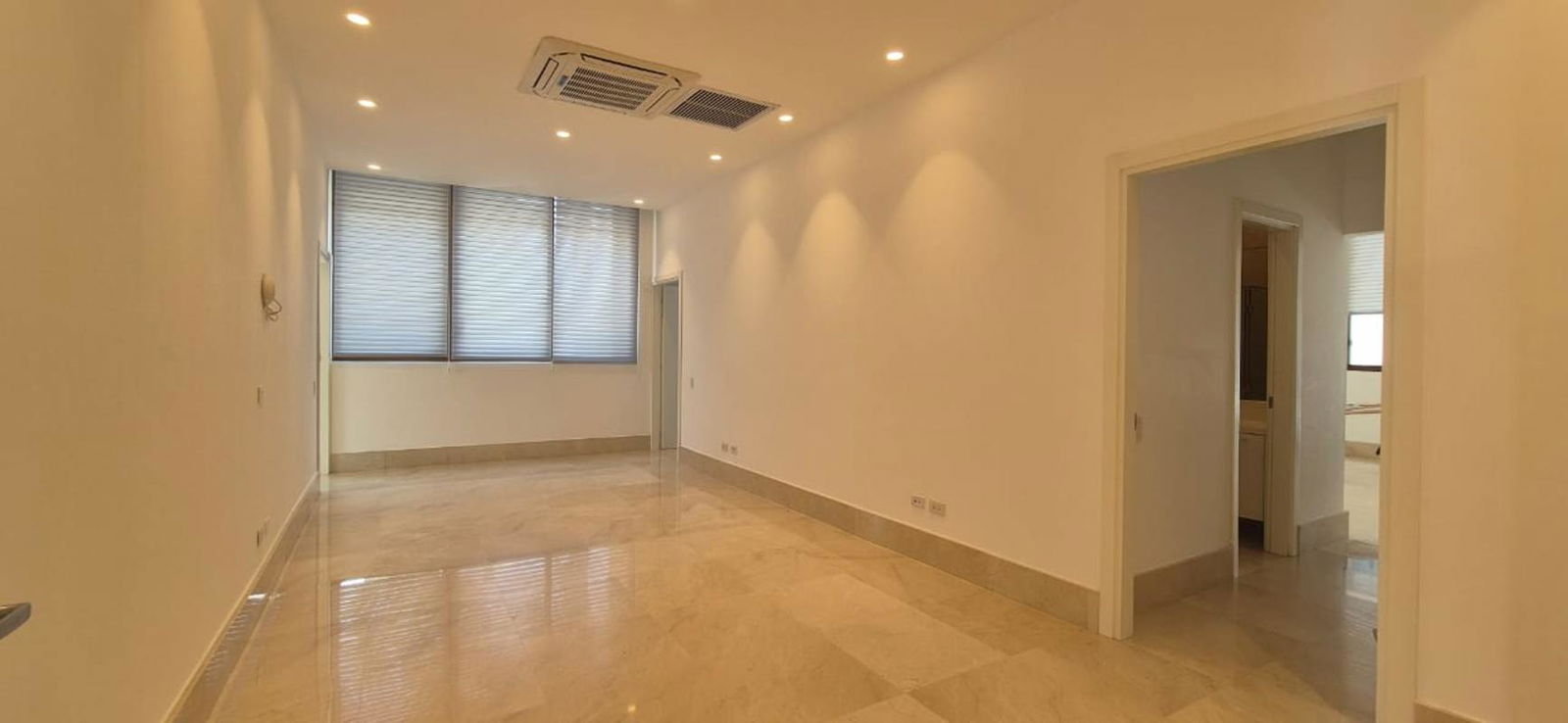 Large private terrace with panoramic views at Ocean Reef Islands luxury apartment