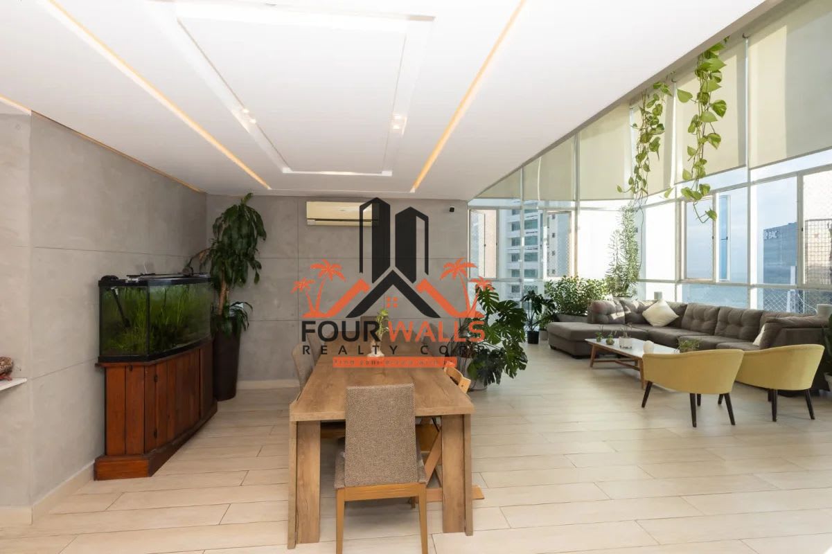 Secondary bedroom with city view en suite bathroom modern loft PH Blue Park Panama