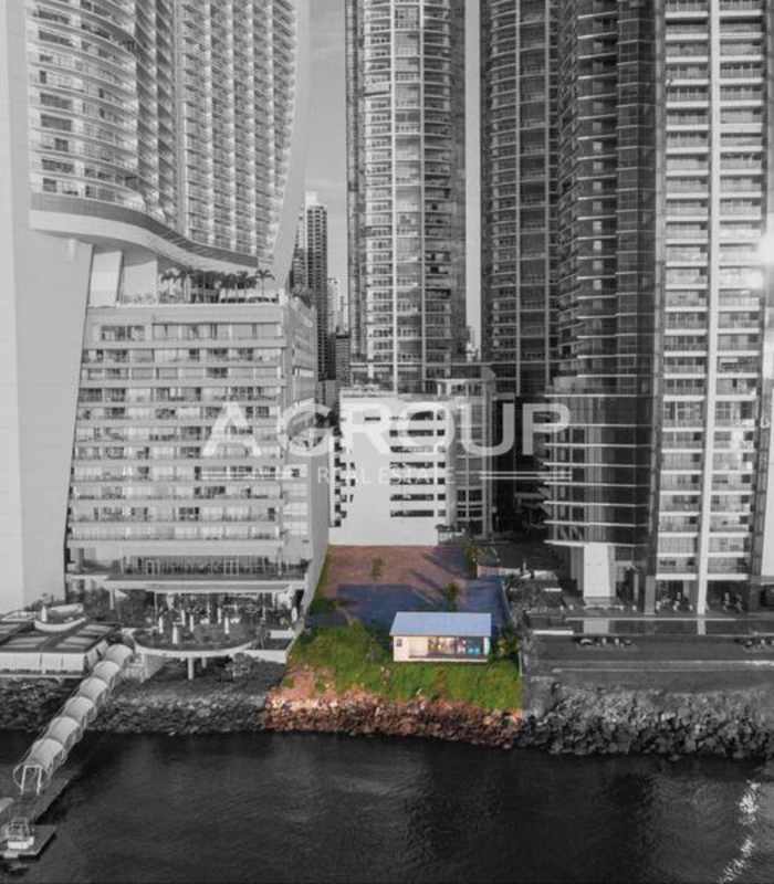 Elegant lobby entrance with curved design in PH Allure at Punta Pacifica Panama City