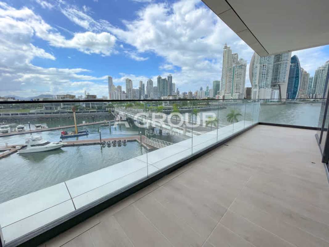 Spacious master bedroom with ocean view balcony PH Ocean Reef Island Tower II Panama City