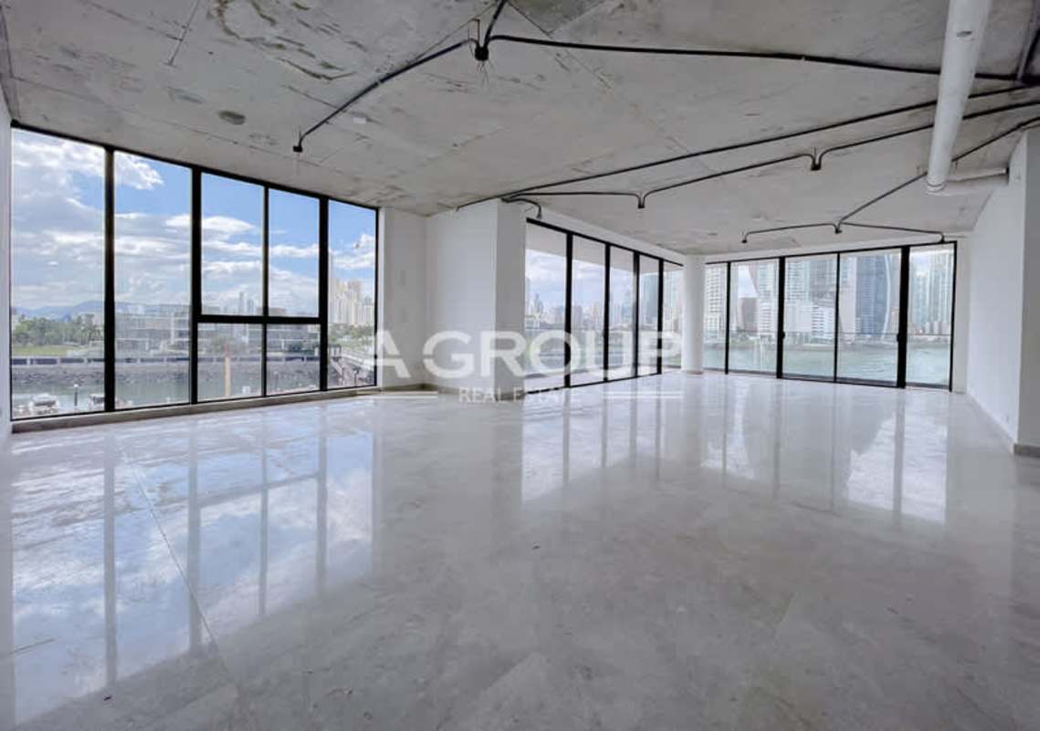 Spacious terrace with direct views to private marina and yachts PH Ocean Reef Island Tower II Punta Pacifica Panama