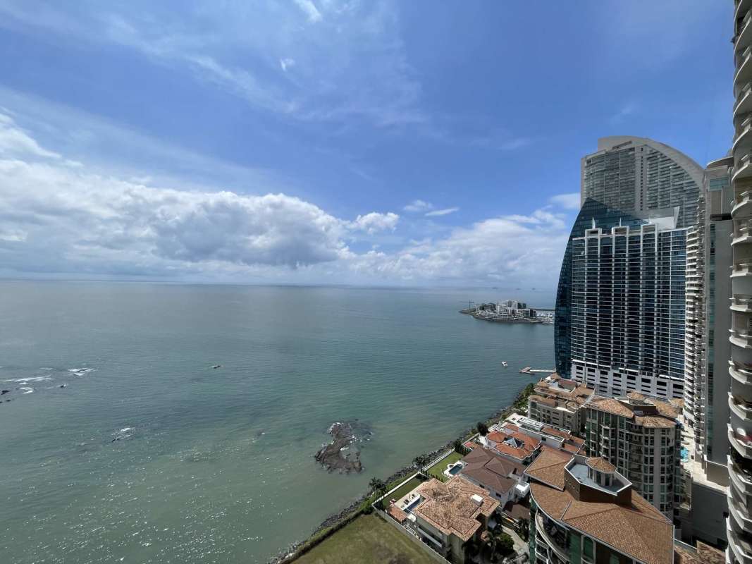 Luxury 3BR Condo with Ocean Views in Pacific Point Punta Pacifica