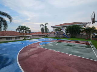 House for Sale in Rufina Alfaro - 3 bedrooms