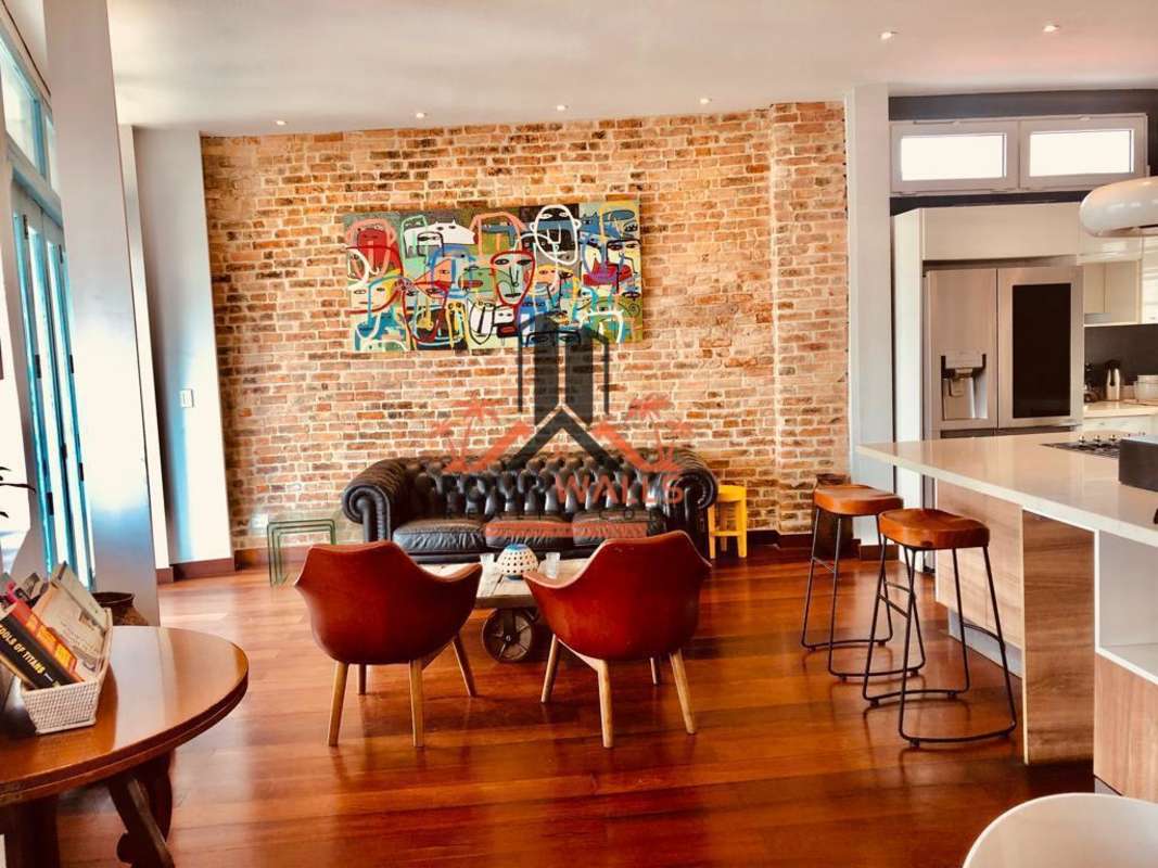 Dining space with natural light colonial apartment PH Jerónimo Casco Viejo