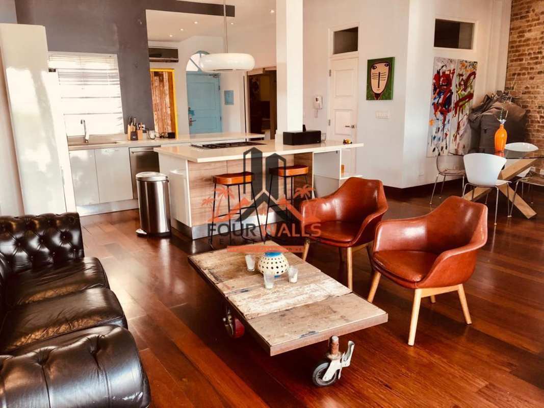 Open concept furnished living room kitchen PH Jerónimo Casco Viejo for rent