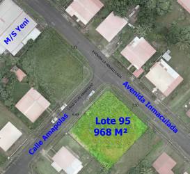 Aerial image corner lot labeled Lote 95 measuring 968m2 in Villa Cumbrera Penonomé Coclé Panama