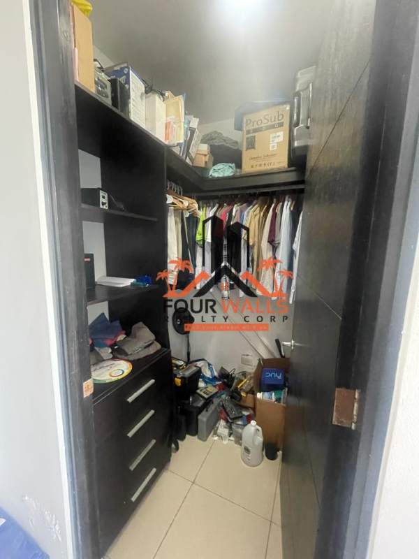 Panoramic balcony with skyline city views from PH Forum in El Cangrejo Panama