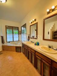 Charming 3BR Estate on 6300m2 in El Valle de Antón in Río Hato - View 7