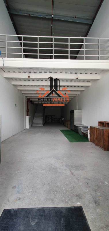 Industrial commercial space open shell for retail or showroom fit-out Panama City CentroMall Obarrio
