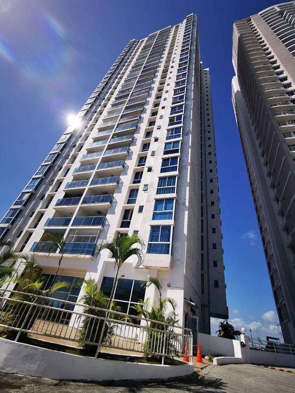 Modern Lexington Tower high-rise in Betania Panama City with balconies and blue accents