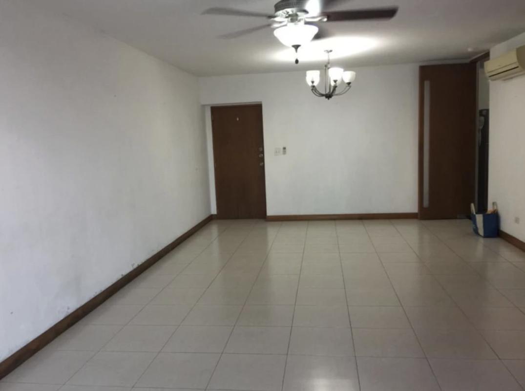 Large master bedroom with city views, ensuite bath, closet in PH Mont Royale El Cangrejo Panama