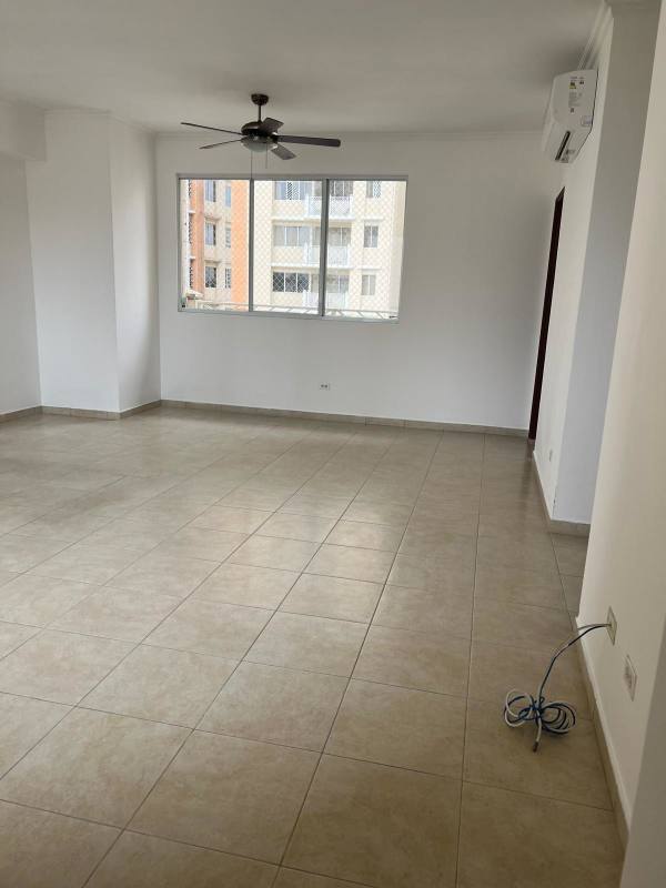 Kitchen granite countertop island stainless appliances PH Vistanova El Cangrejo Panama