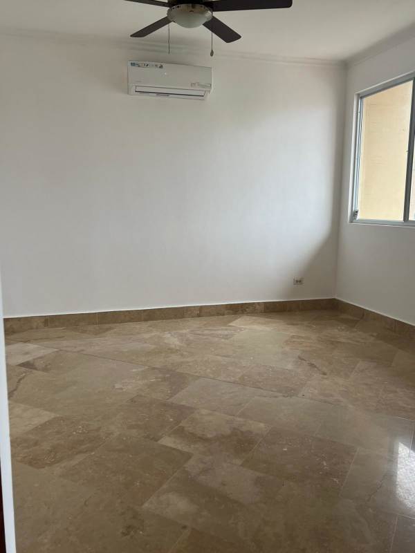 Bedroom empty marble floor AC large window PH Vistanova El Cangrejo Panama