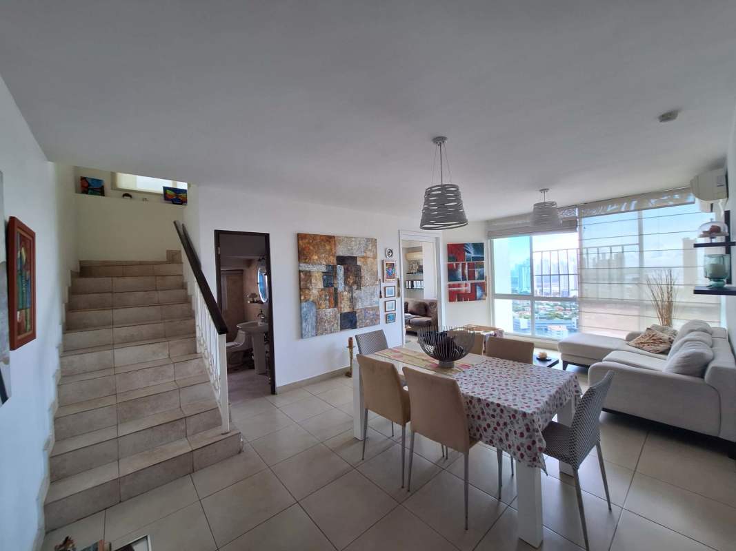 Open plan loft living dining area for sale Panama PH Portofino San Francisco