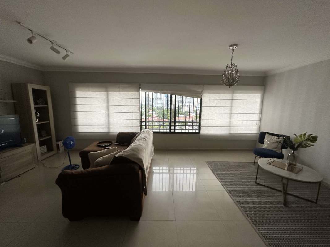 Master suite with walk-in closet and ensuite bathroom PH Country Park Panama City