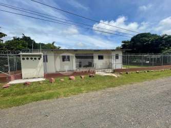 Driveway entrance to new multi-unit fenced property Santiago Veraguas