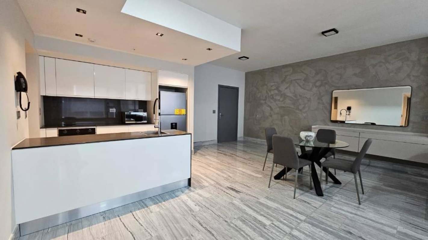 Furnished 2BR Luxury Apartment PH Nouvo Bella Vista 129m²