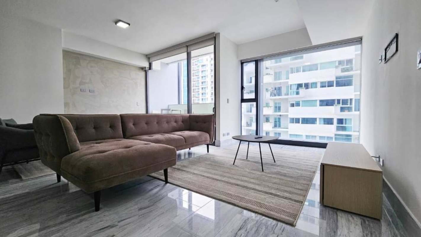 Bedroom with large window and closet in luxury rent apartment PH Nouvo Panama