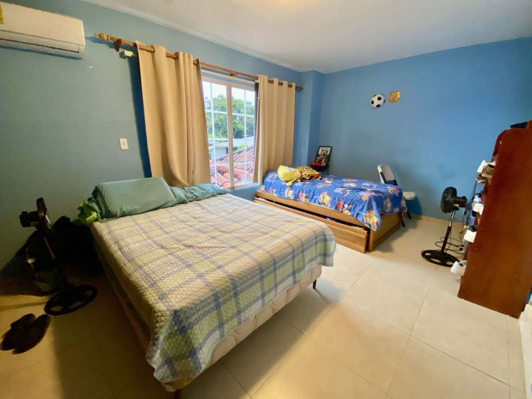 Bedroom with split AC, garden view window, Diablo Heights Panama duplex