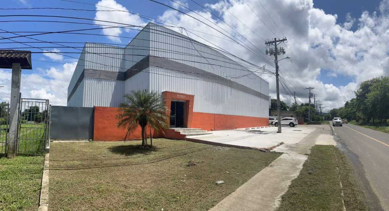 Exterior and interior views of warehouse complex Cerro Azul Panama