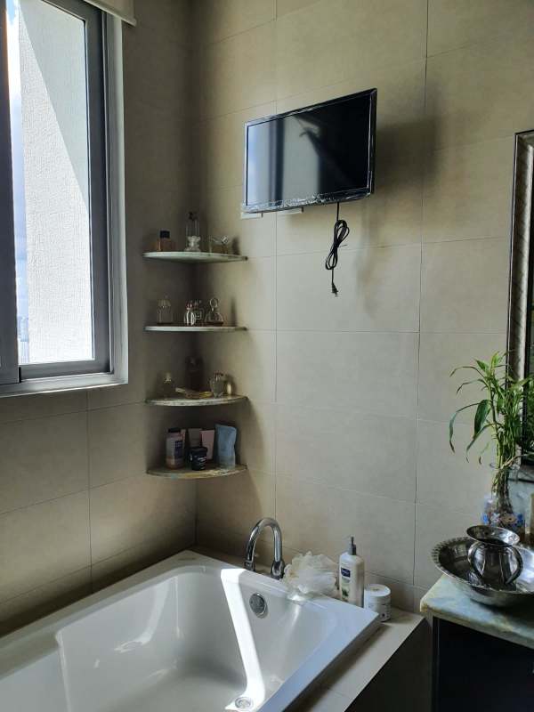 Spacious contemporary kitchen granite countertops and stainless appliances in PH Dupont Panama