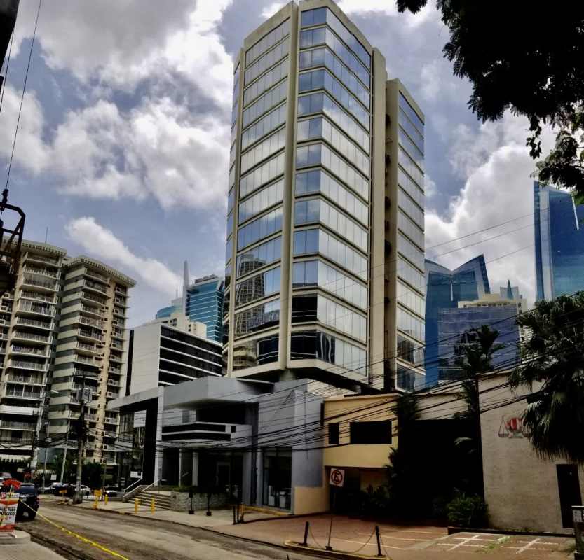 Lobby area with elevators in PH Proconsa commercial tower Panama