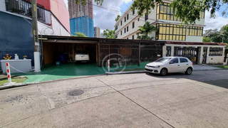 House for Sale in Los Angeles - 3 bedrooms