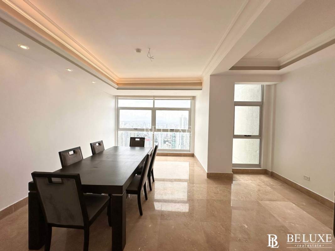 Large private balcony with unobstructed Pacific Ocean views Ocean Reef Islands