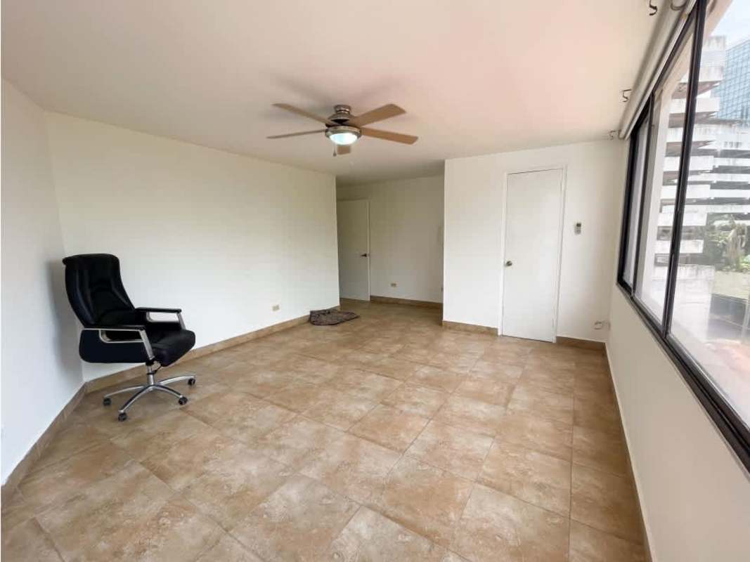 Flexible room with tile flooring in office/apartment Torre VIP Obarrio Panama