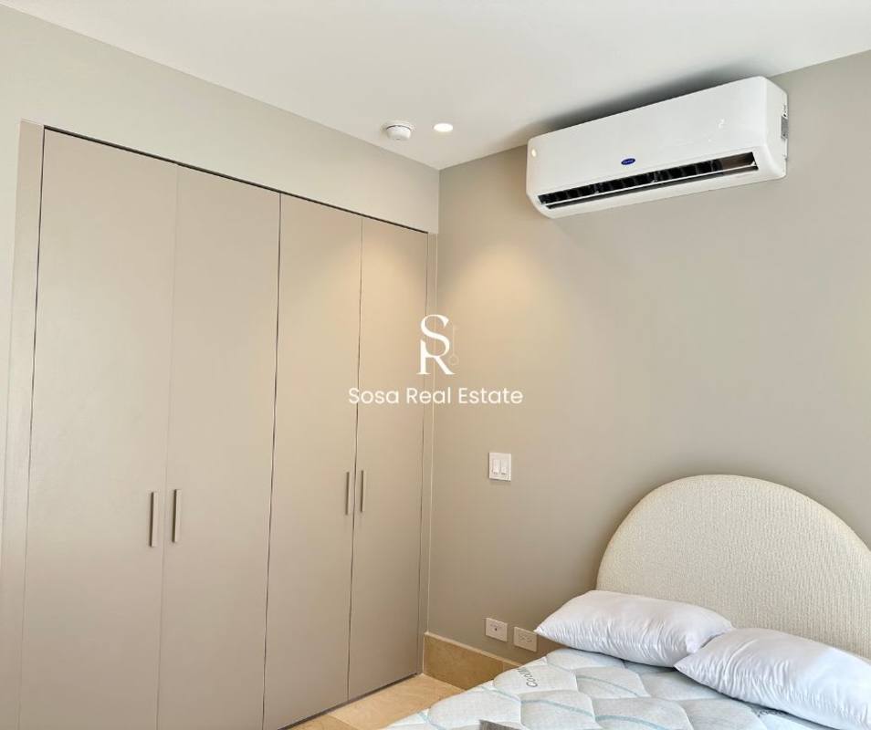 Luxury bathroom with marble, glass shower in PH The Reserve Santa María Panama