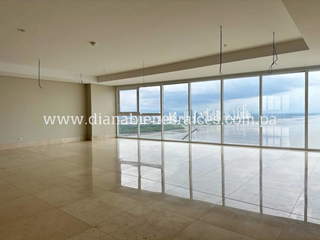 Apartment for Sale in San Francisco - 3 bedrooms