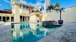 House for Sale in San Francisco - 3 bedrooms