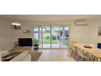 Covered outdoor terrace with garden Bosques del Pacífico Panama Pacifico